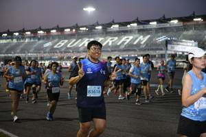 BIB: 1767, 83618, 1205
                            <button type="button" onclick="openModal(10831023)" class="btn btn-primary btn-sm float-right btn-popup" data-toggle="modal" data-target=".modal-high-quality">
                        <i class="fas fa-shopping-cart"></i> Add to Cart
                    </button>
                                            <button type="button" onclick="isThisMe(10831023, true)" class="btn btn-success btn-sm float-right btn-popup btn-isme hidden" data-toggle="tooltip" data-placement="bottom" title="นี่คือรูปของคุณใช่ไหม คลิกที่นี่เพื่อเอาเข้าอัลบั้ม">
                        <i class="fas fa-plus"></i> Add to album
                    </button>
                    <button type="button" onclick="isThisMe(10831023, false)" class="btn btn-warning btn-sm float-right btn-popup btn-isnotme hidden">
                        <i class="fas fa-ban"></i> Remove from album
                    </button>